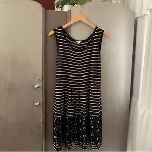 🥀Max Studio Striped Black and White Sleeveless Dress